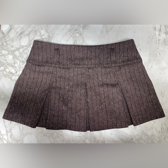 Vintage Guess Miniskirt - Picture 3 of 6